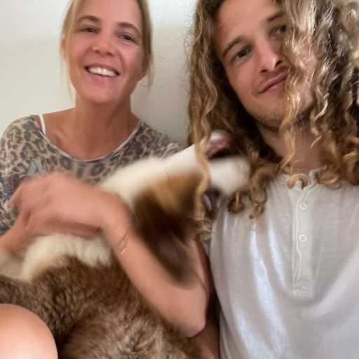 Profile image for pet sitters Esselina & Sacha