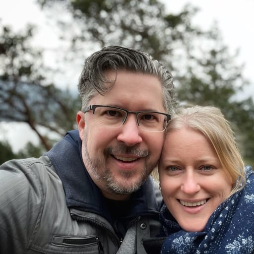 Profile image for pet sitters Jennifer & Rob 