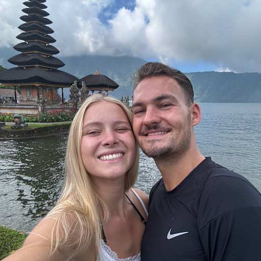 Profile image for pet sitters Verena & Konstantin