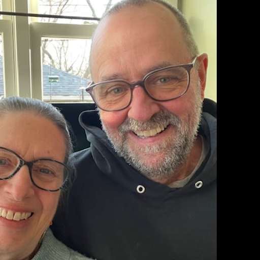 Profile image for pet sitters Renee & Michael