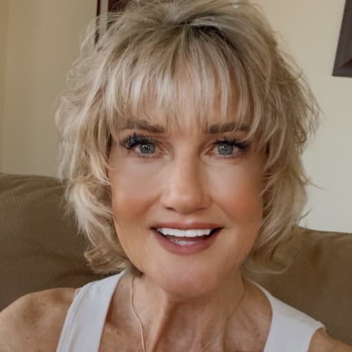 Profile image for pet sitter Lisa