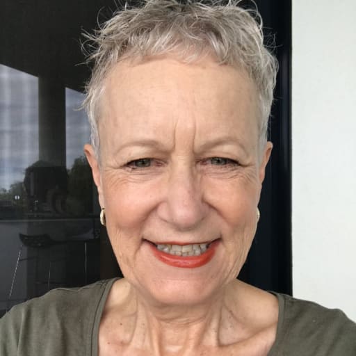 Profile image for pet sitter Elizabeth