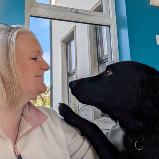 Profile image for pet sitters Gwen & Martin