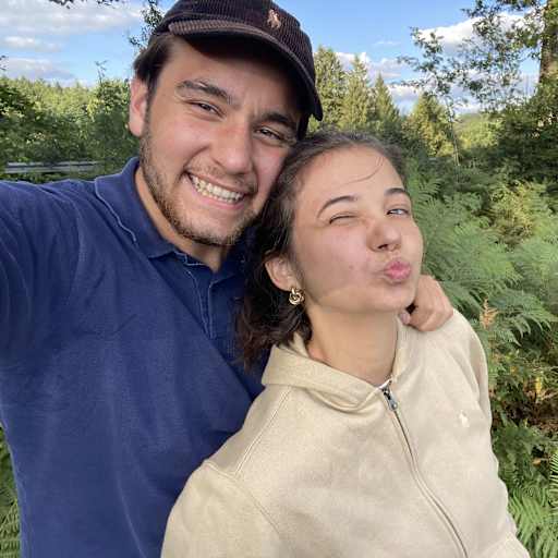 Profile image for pet sitters Maxime & Julie