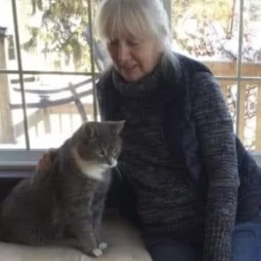 Profile image for pet sitter VALERIE