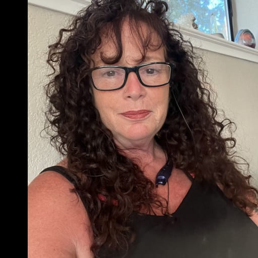 Profile image for pet sitter Lorianna
