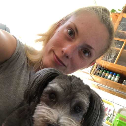 Profile image for pet sitter Bettina