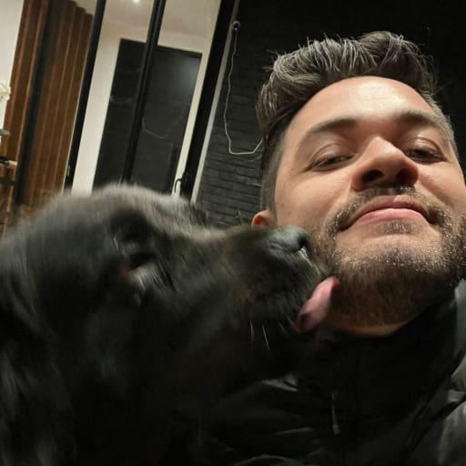 Profile image for pet sitter Andrés