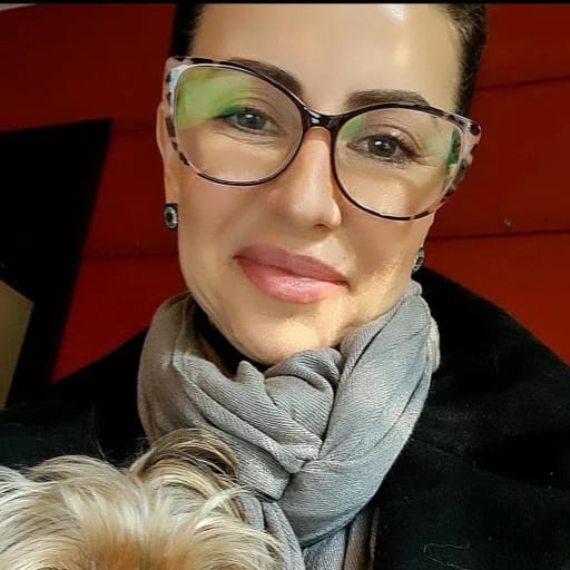 Profile image for pet sitter Adriana
