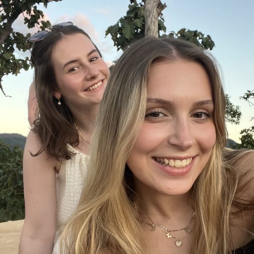 Profile image for pet sitters Tabea & Leonie