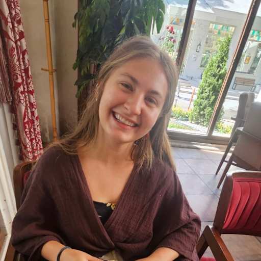 Profile image for pet sitter Julia