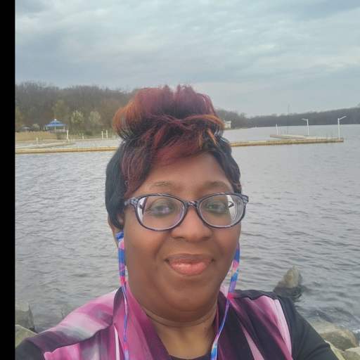 Profile image for pet sitter Elaine