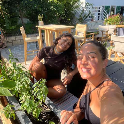 Profile image for pet sitters Leticia & Caroline
