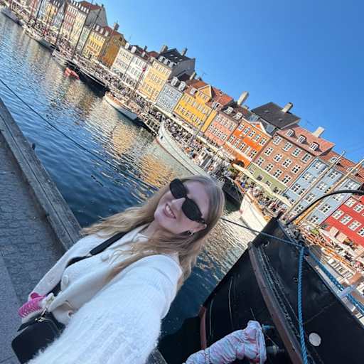 Profile image for pet sitter Leanne