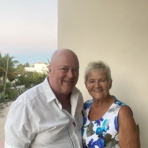 Profile image for pet sitters Debbie & Rick