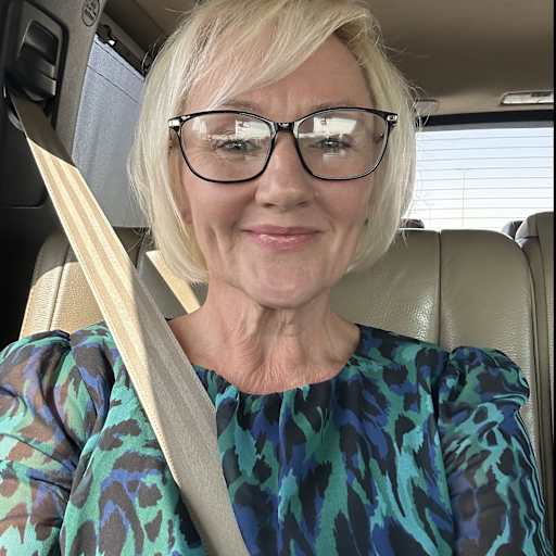 Profile image for pet sitter Louise