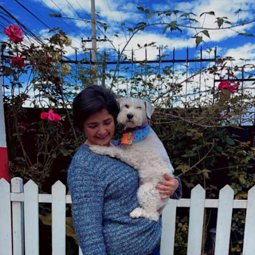 Profile image for pet sitter Iveth
