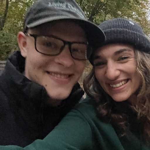 Profile image for pet sitters Alexa & Kolja 