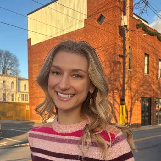 Profile image for pet sitter Kenzie