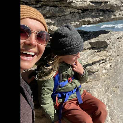 Profile image for pet sitters Elena & Jesse