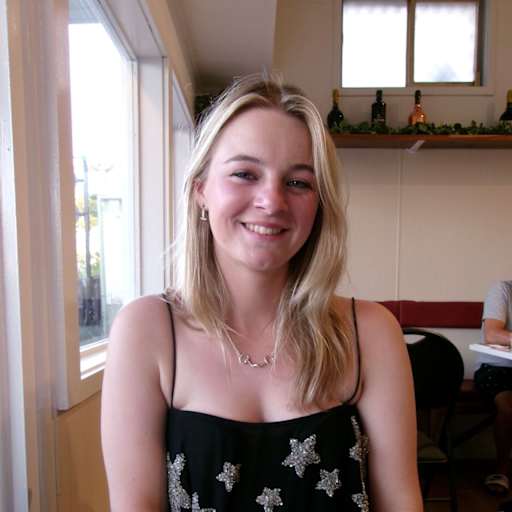 Profile image for pet sitter Charlotte