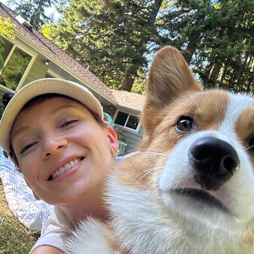 Profile image for pet sitters Nina & Justin