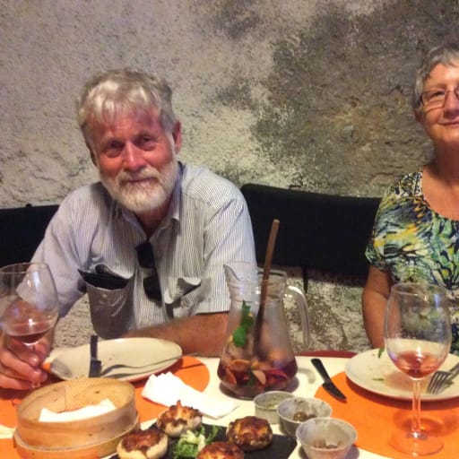 Profile image for pet sitters Elizabeth & Bruce