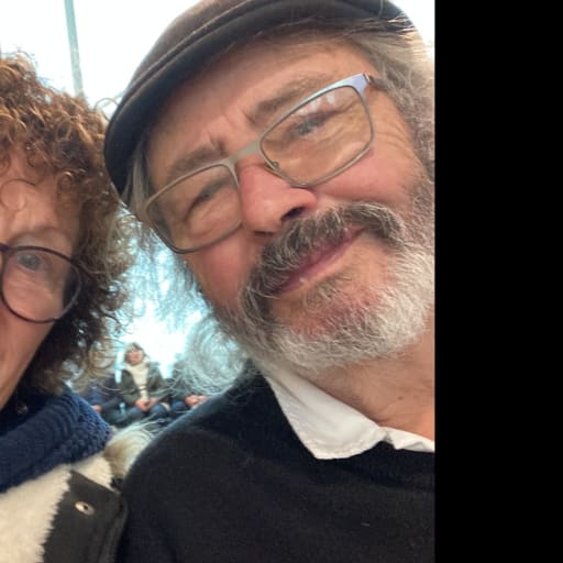 Profile image for pet sitters Sara & Eugene 