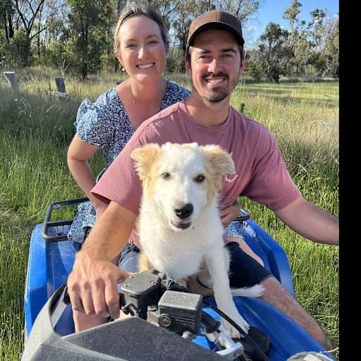 Profile image for pet sitters Courtney & Adrian