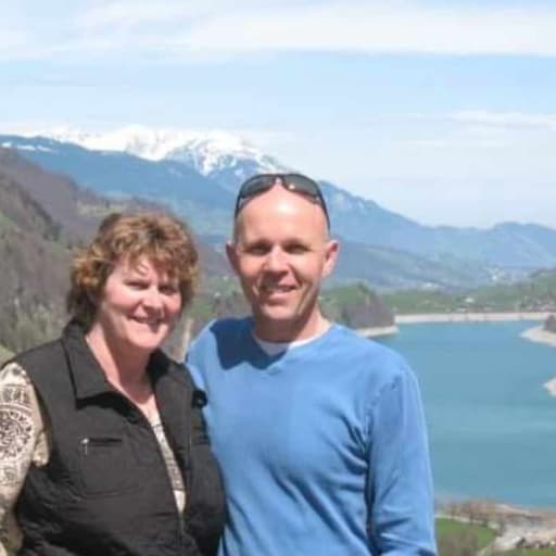 Profile image for pet sitters Daryl & Gwen