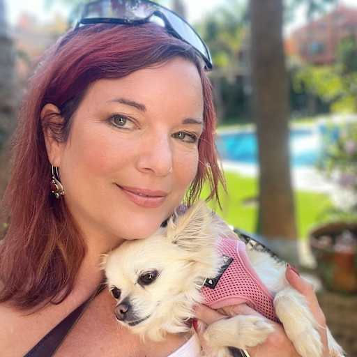 Profile image for pet sitter Isabel