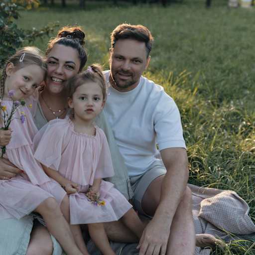 Profile image for pet sitters Kathleen & Christian