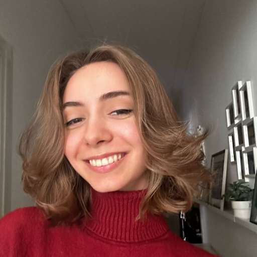 Profile image for pet sitter Maria