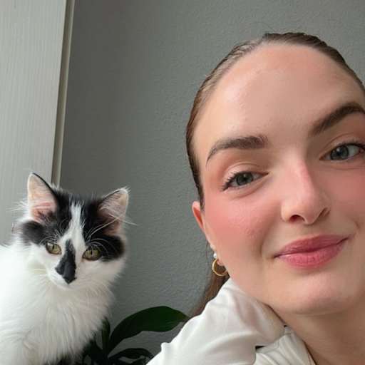 Profile image for pet sitter Maissane