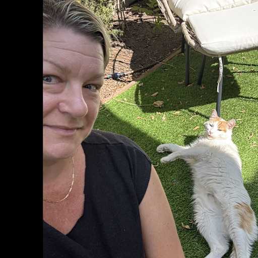 Profile image for pet sitter Erika