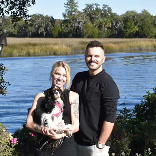 Profile image for pet sitters Rabecca & Thomas