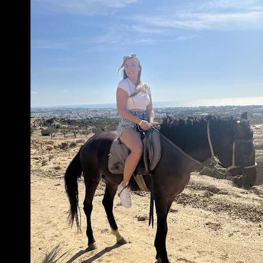 Profile image for pet sitters Elisa & Omar
