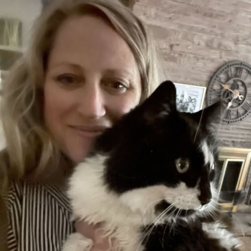 Profile image for pet sitter Estelle