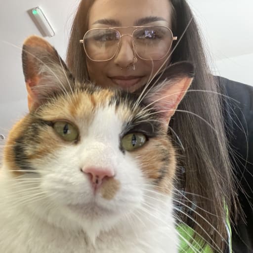 Profile image for pet sitters Yasmin & Jessia May