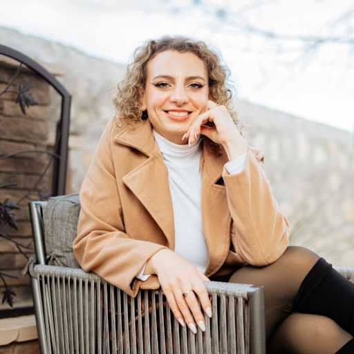 Profile image for pet sitter Kara