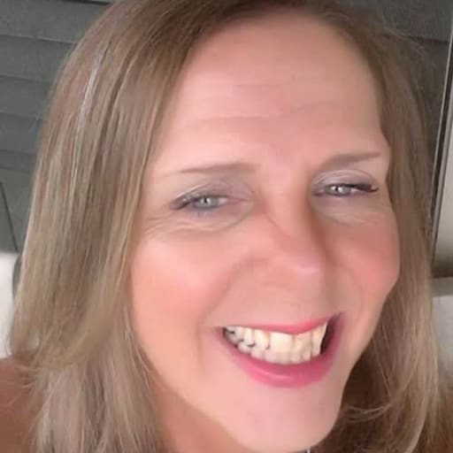 Profile image for pet sitter Tracey