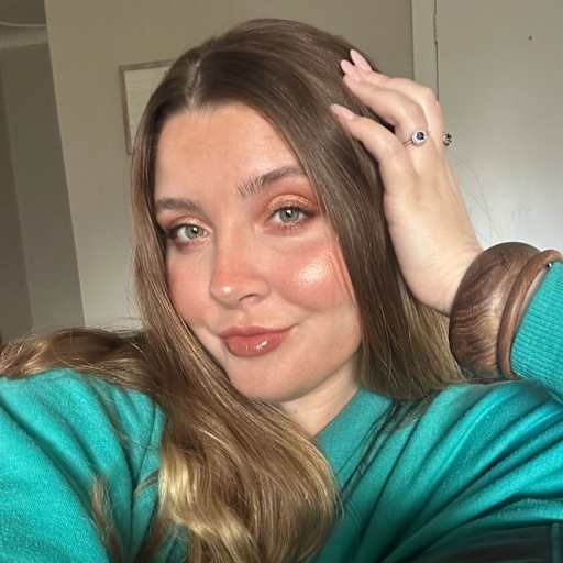 Profile image for pet sitter emilie