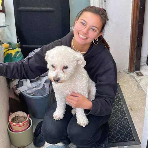 Profile image for pet sitter Lara