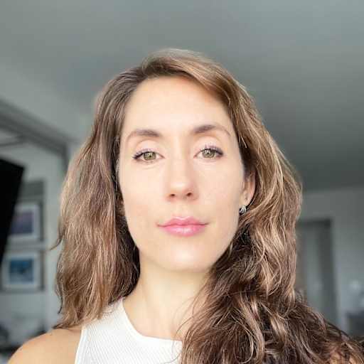 Profile image for pet sitter Alana