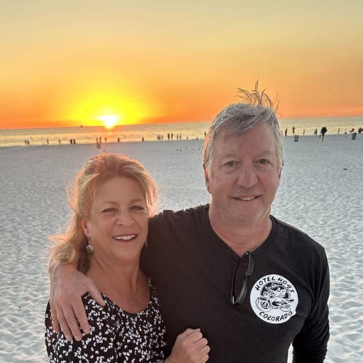 Profile image for pet sitters Elaine & Scott