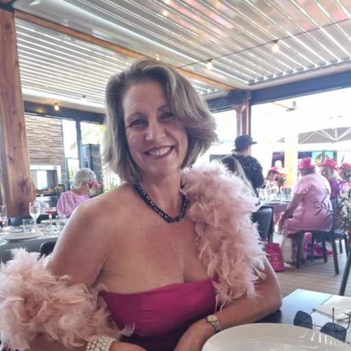 Profile image for pet sitter Ananda