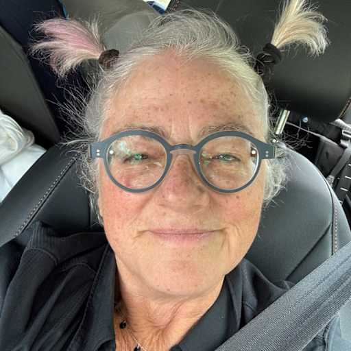 Profile image for pet sitter Nell