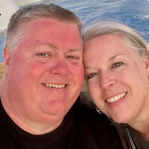 Profile image for pet sitters Teddye & Mike