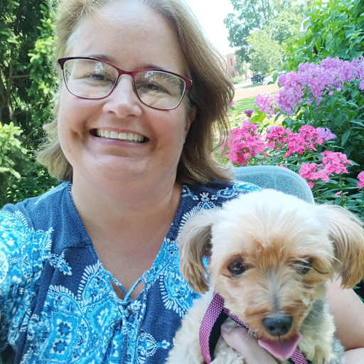 Profile image for pet sitter Kandi