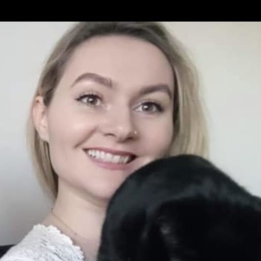 Profile image for pet sitter Amanda